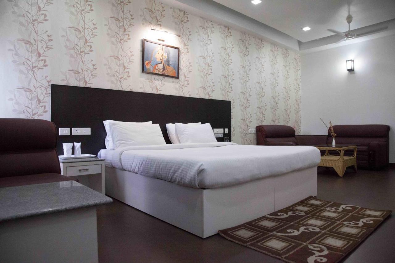 Hotel Central Park 西里古里 客房 照片