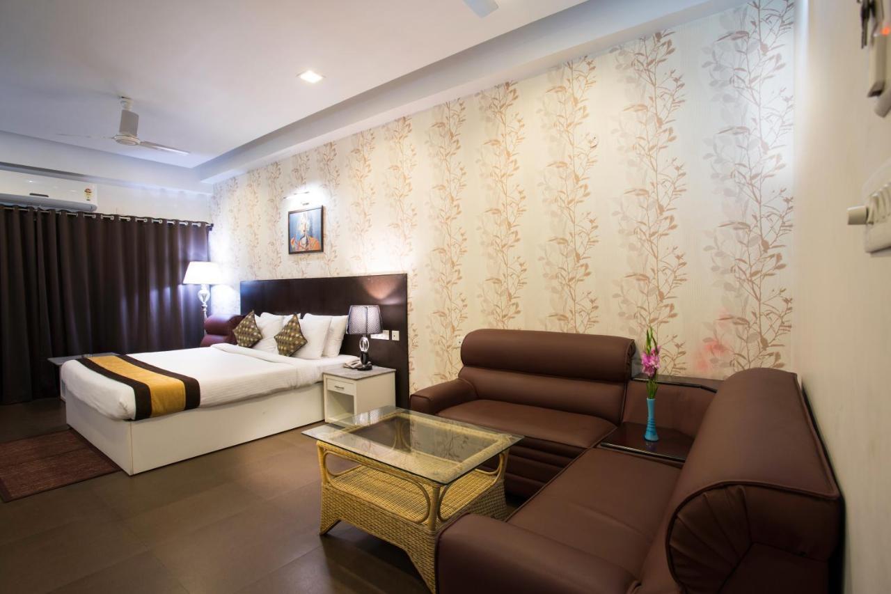 Hotel Central Park 西里古里 外观 照片