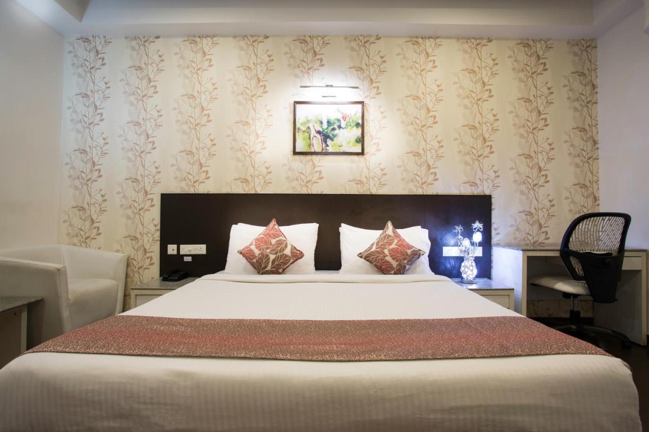 Hotel Central Park 西里古里 外观 照片